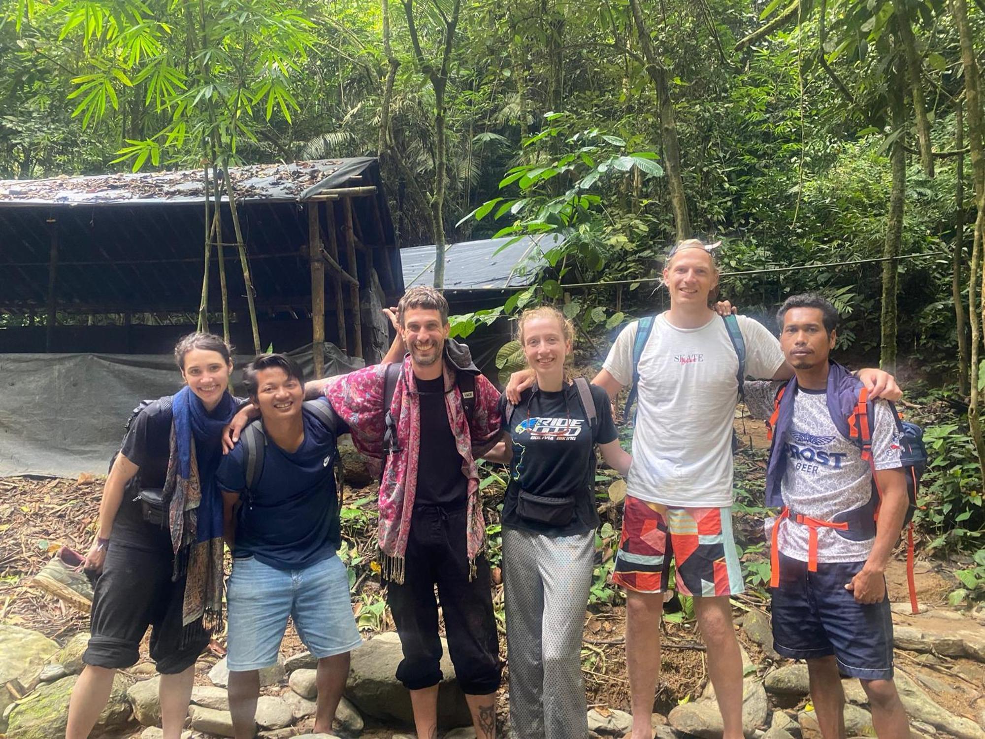 Lucky Bamboo'Bungalows-Resto And Orangutan Jungle Trekking Tours 부킷 라왕 외부 사진