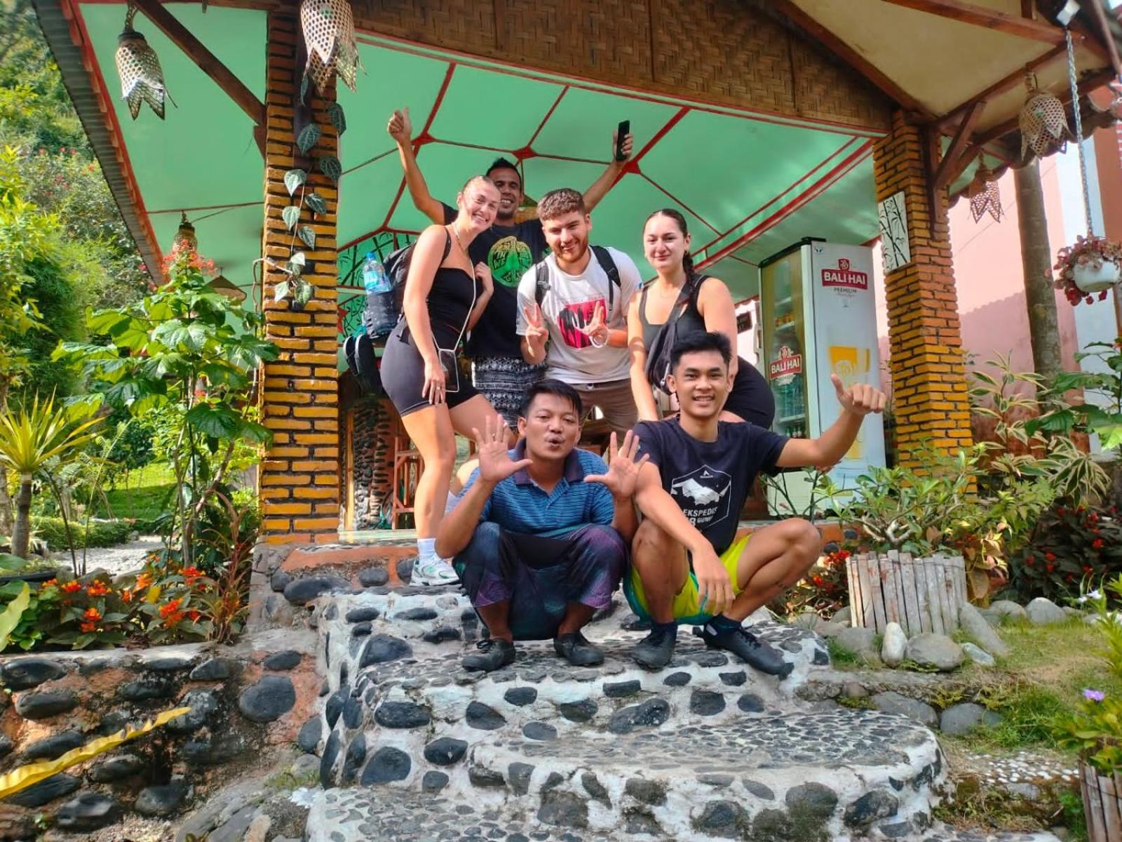 Lucky Bamboo'Bungalows-Resto And Orangutan Jungle Trekking Tours 부킷 라왕 외부 사진
